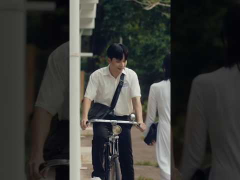 ‘Anh Bờ Vai’ | ANH BỜ VAI - The Debut Album 🚲 #vuongbinh #shorts thumbnail
