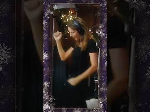 Let the holidays begin! 💃❄️❤️ thumbnail