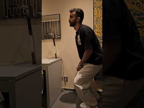 بس تحاول تطفي الضو بالفندق thumbnail