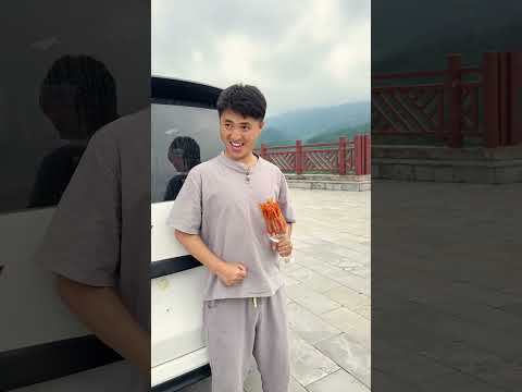 Songsong got scared and ran away #funny #mukbang thumbnail