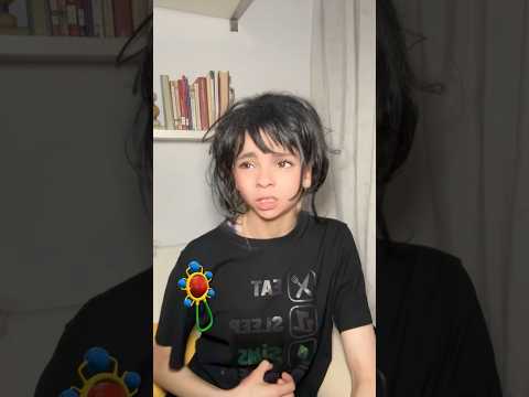 Cuando un niño pequeño está enfermo y tienes que averiguar qué le pasa! #humor #comedia thumbnail