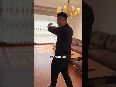 这么大的冰箱都能推得动？这也太离谱了！#模型#rc#挖掘机 thumbnail