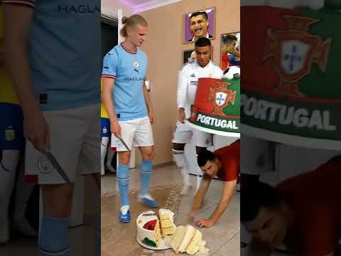 A MEGA GIANT birthday cake for Ronaldo! 🎂🎉#football #Ronaldo #Haaland thumbnail