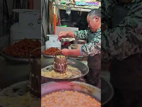 Traditional Chinese folk craft | Making mung bean balls thumbnail