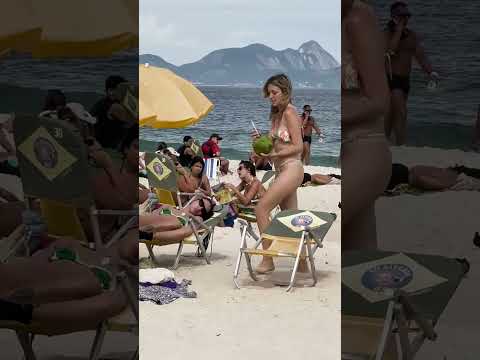 🇧🇷 Beautiful day at Leblon beach thumbnail