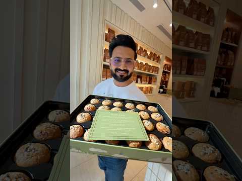Must try these cookies 🍪 in Madina at @rowcafe.sa i #madina #explore #madinah #shorts #food thumbnail