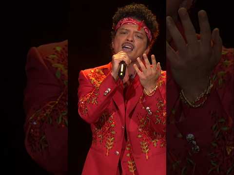 ¡contamos los días para poder ver a @brunomarscantándonos en vivo "Risk It All"! 🎤 thumbnail