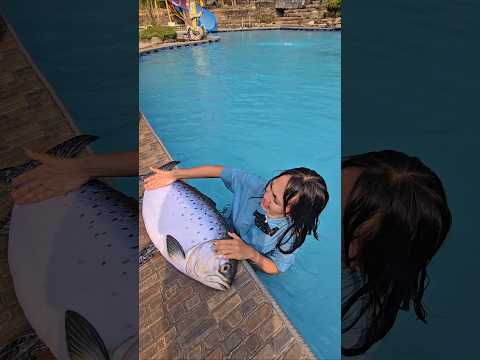kk bersihin ikan besar #trandingshorts thumbnail