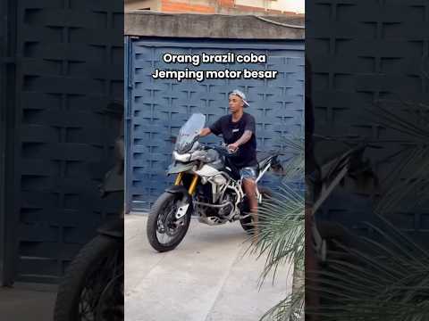 Lampu jadi rusak #automobile #modifikasimotor #motoran #youtubeshorts thumbnail