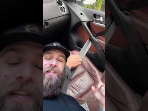 Seatbelt trick #jeeplife #offroad #jeepwrangler #4x4 #cars #car #ford #offroading #shorts thumbnail