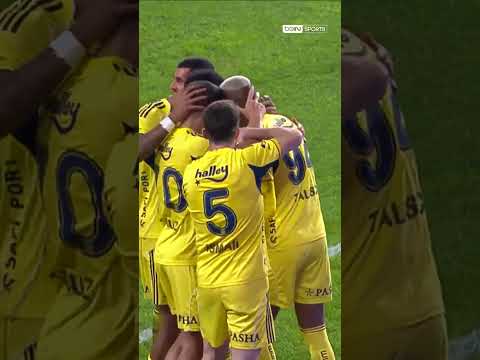 Anderson Talisca'dan Harika Gol #shorts #fenerbahçe thumbnail