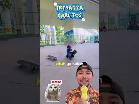 Kecil kecil jago SKATEBOARD!!? #comedy #funny #shorts thumbnail