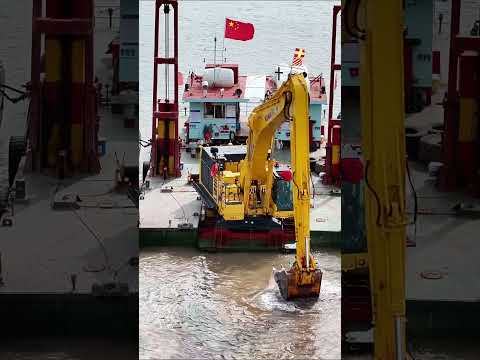 #dredging #excavator #digger #construction #komatsu #heavyequipment thumbnail