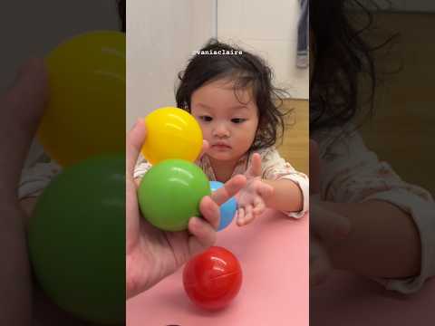 BOLA HIJAU DIMANAAA? 🎾 #piuwfamily #funny #familychannel #familyvideo #familyvlog #challenge thumbnail