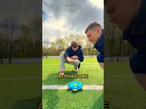 Questo è senza dubbio il miglior portiere del mondo! thumbnail