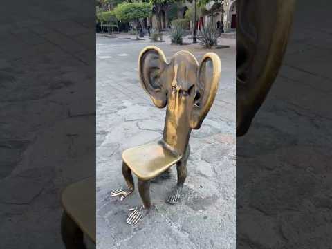 La historia detrás de estas esculturas es más oscura de lo que crees thumbnail