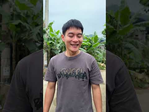 Cậu bé tốt bụng thật đáng thương #shorts thumbnail