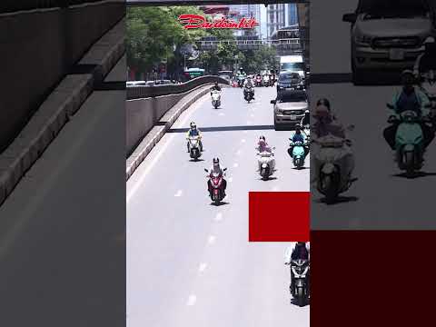 Nắng nóng gay gắt bao trùm miền Bắc, Nam Bộ cảnh báo dông lốc thumbnail