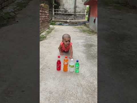 Aaron ko juice mil gyi 😘😘#kritikachannel#Shorts video thumbnail