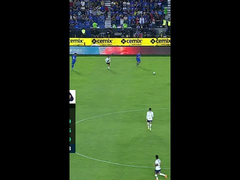 ¡Señora atajada de Keylor Navas! #shorts thumbnail
