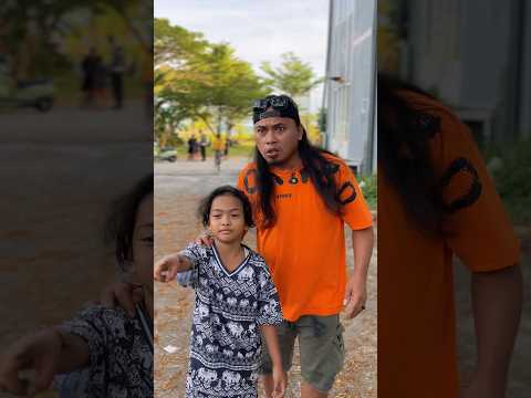 Sepeda sewa anak polisi. #shortvideo #comedy thumbnail