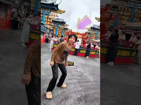Dansına alkış da istedi⁉️ thumbnail