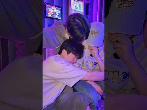 他們到底在哭什麼🤔？！#天真請慢走 #長大歌 #MV thumbnail