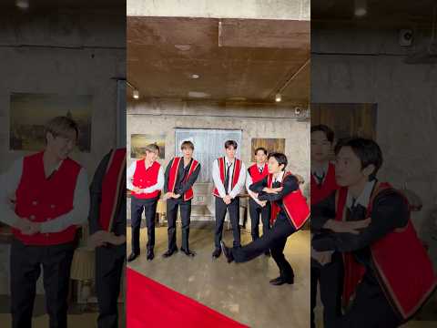 요르렁 behind the scenes #EXO #엑소 #weareoneEXO thumbnail