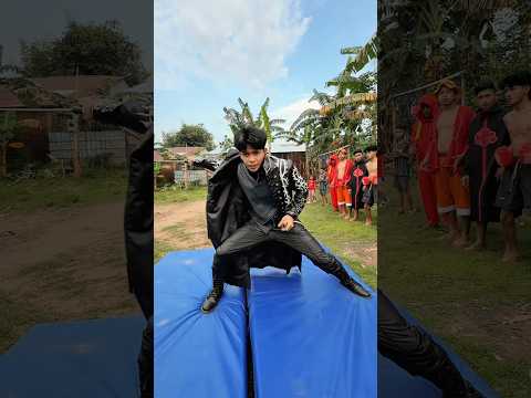 Berbagai Tipe Gaya Pahlawan dan Penjahat Game Melompat di Trampoline thumbnail