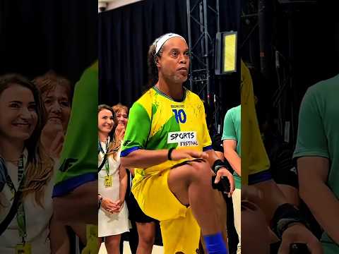Age 45 Ronaldinho King Of Skills 🔥😱 thumbnail