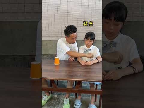 谁能告诉我这到底是怎么回事？#颖颖和潼潼#shorts #funny #搞笑 thumbnail