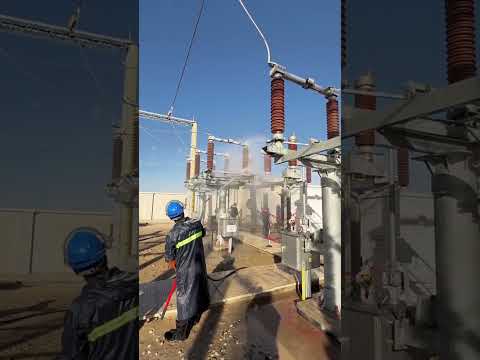 Washing LIVE Power Lines thumbnail