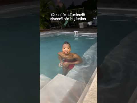 Quand ta mère te dit de sortir de la piscine 🤣 thumbnail