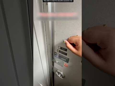 KEJEBAK DI DALAM TOILET KRETA API❗️ thumbnail