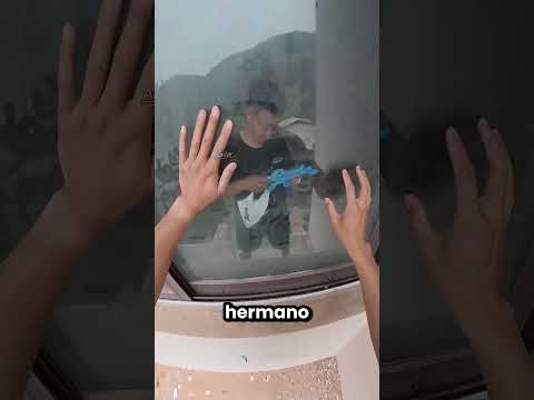 Mi Hermano Mayor No Me Deja Entrar Dentro 😭 thumbnail