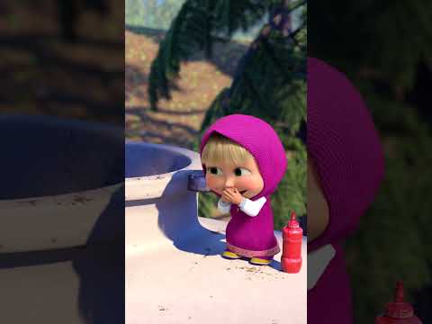 White back? No! Purple! 🐻🟣 #AprilFoolsDay #MashaAndTheBear #Shorts #mashaandthebear #kids #cartoons thumbnail