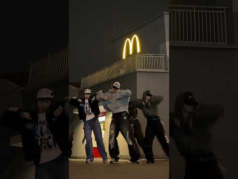 Beauty And A Beat - Justin Bieber | Dance Trend (Friends Ver.) thumbnail