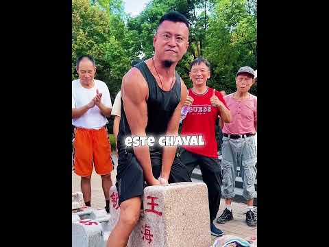 Solo un corazón puro puede levantar esta piedra sagrada 😱🙏 thumbnail