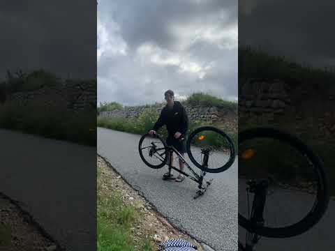 JE FRÊNE AVEC LE FREIN AVANT ?!?? thumbnail
