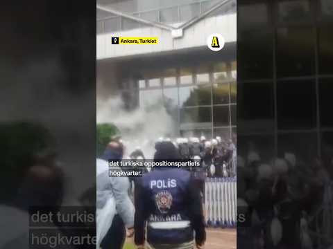 Kravallpolis stormade turkiska oppositionens högkvarter thumbnail