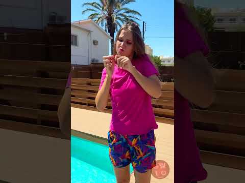 مغامرات مائية مثيرة في بركة السباحة! 🌊😂 thumbnail