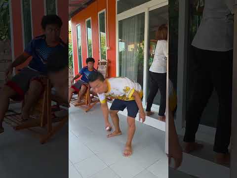 ปิดประตูดีดี้แน่เทอฝุ่นสิเข้าเด้ #funny #comedy #ขึ้นหน้าฟีด thumbnail