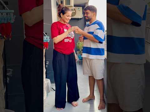 Gaurav nai balloon say magic kiya #gauravaroravlogs #youtubeshorts #shorts thumbnail