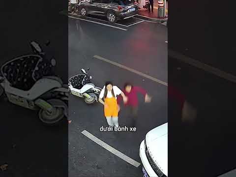 Những người lạ này đã cùng nhau cứu một bé gái 🥹 thumbnail