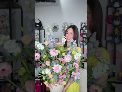 just a girl and her flowers ??✨ thumbnail
