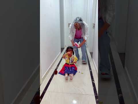 lollipop prank turns into a sweet story thumbnail
