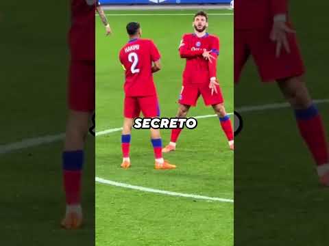 ¿Por qué Kvaratskhelia lleva los calcetines tan bajos? thumbnail