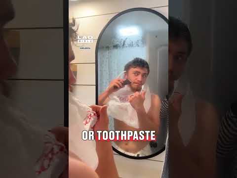 He strapped a plastic bag around his face 🤯 #interesting #clever #funny thumbnail
