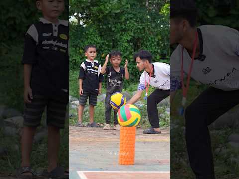 Akurasi Hebat Asep gebot di depan bola voli thumbnail
