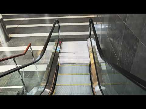 Sweden, Stockholm, Arlanda Airport, 1X escalator thumbnail